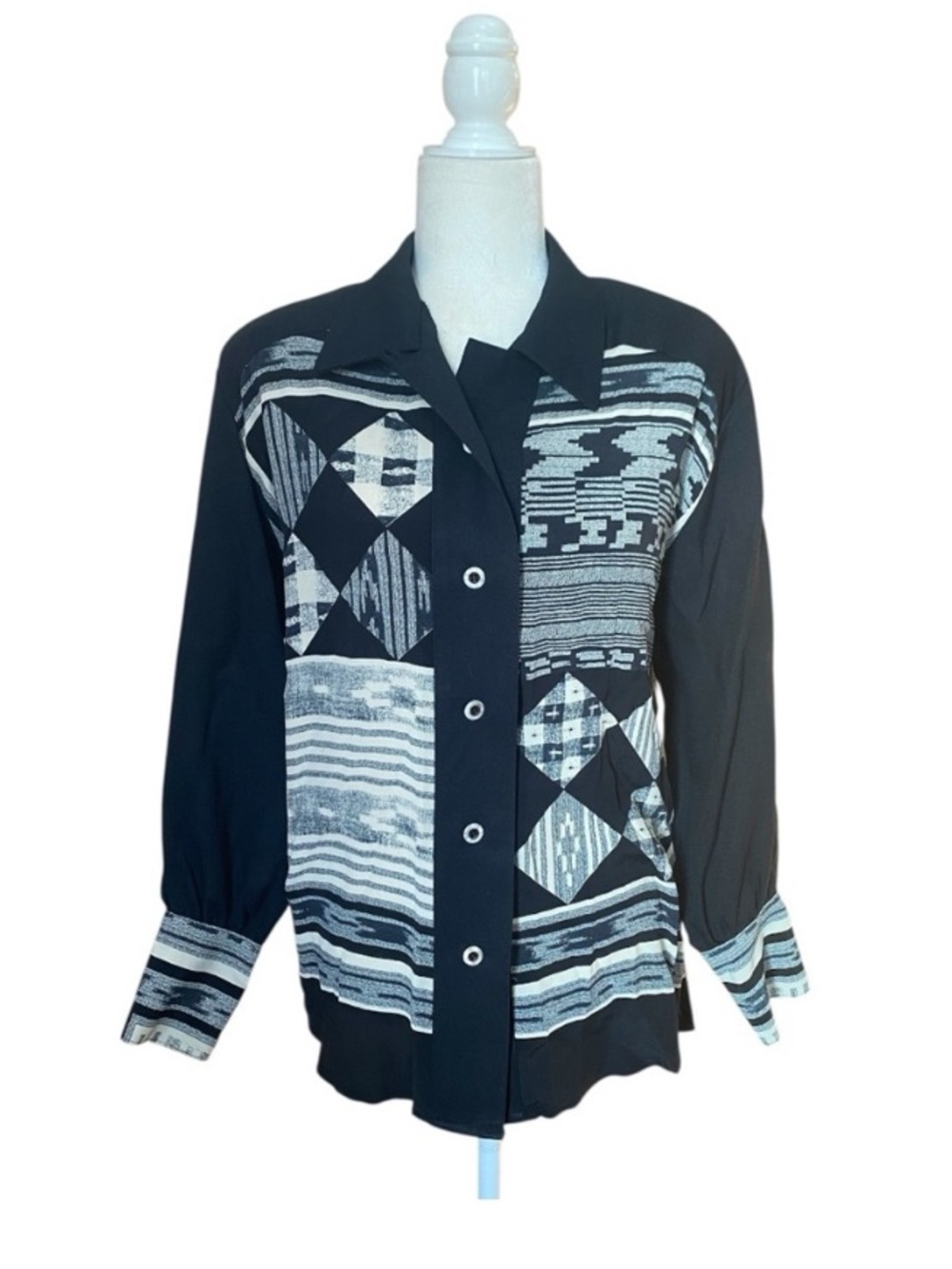 Helene Womens Vintage Western Button Blouse Native Western Print 90s